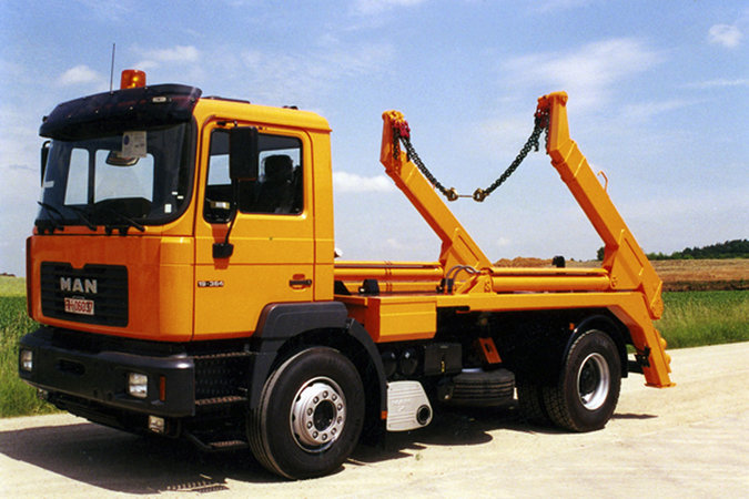 Nutzfahzeuge Werkstatt für Sandstrahlen und Lackieren Nutzfahzeuge Werkstatt für Sandstrahlen und Lackieren von LKW, Oldtimer