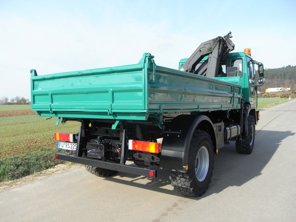 Nutzfahzeuge Werkstatt für Sandstrahlen und Lackieren Nutzfahzeuge Werkstatt für Sandstrahlen und Lackieren von LKW, Oldtimer